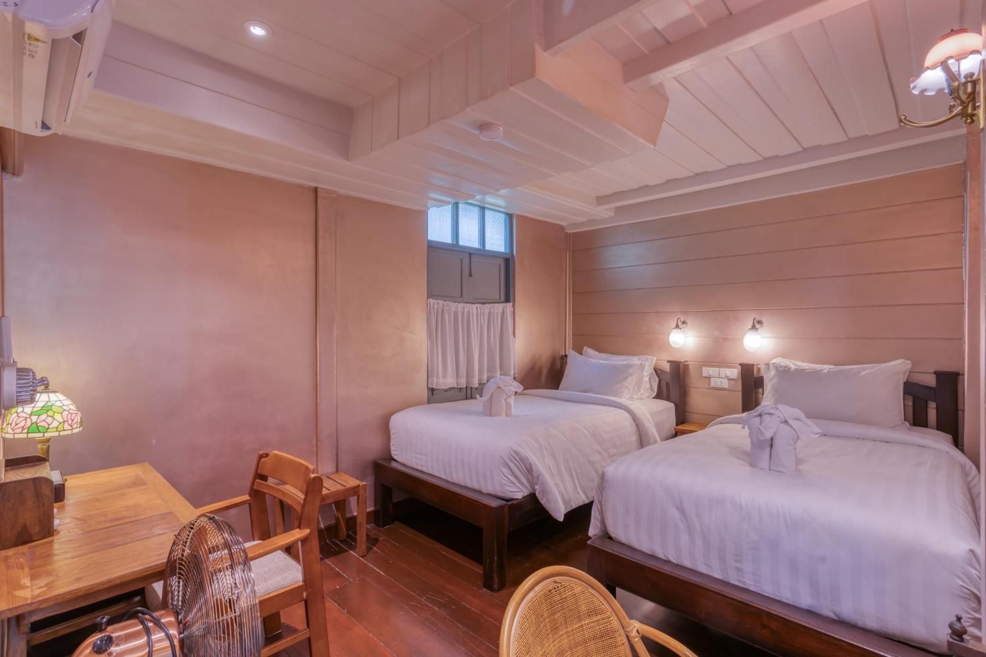 방콕 Priya Boutique House B&B 외부 사진