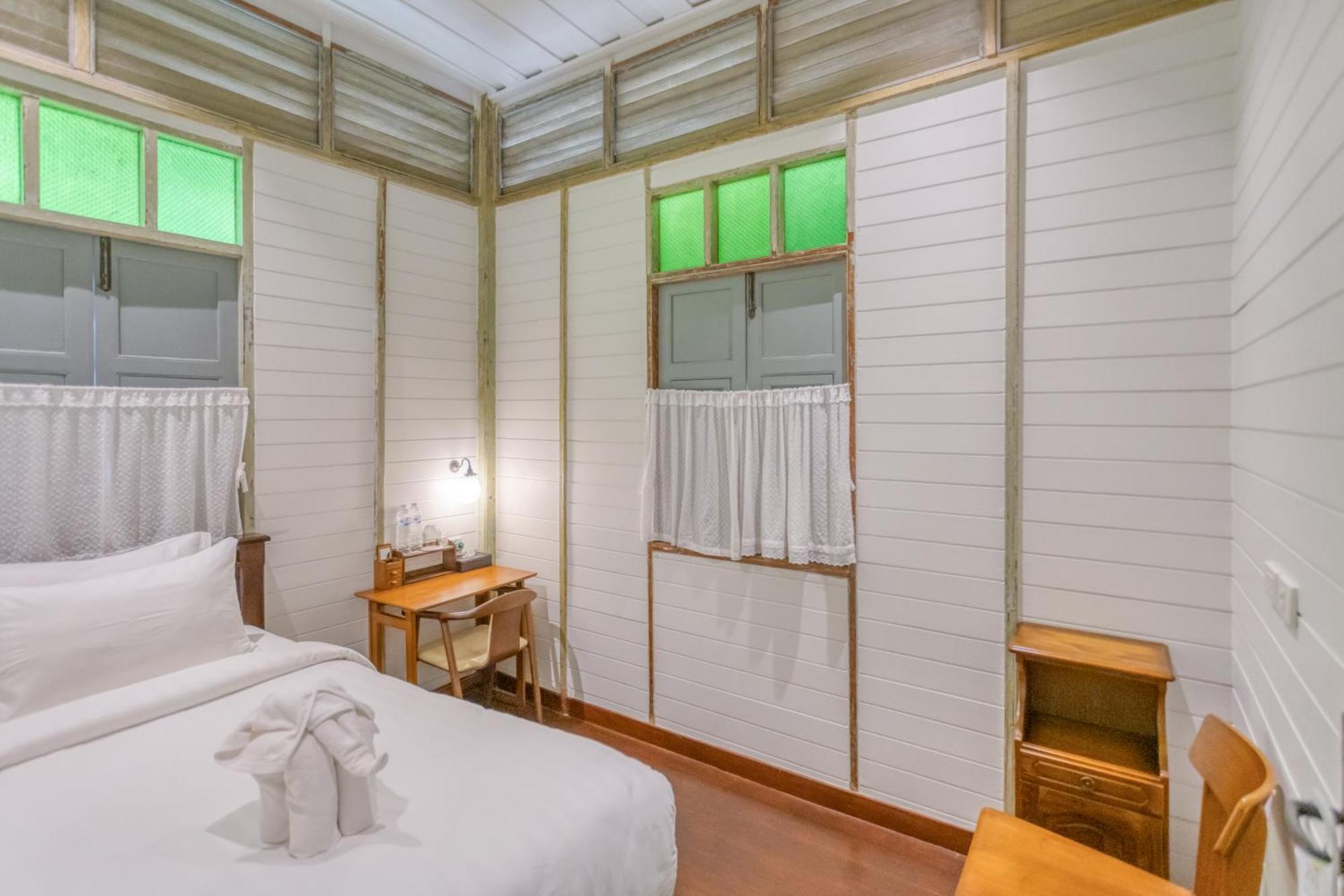 방콕 Priya Boutique House B&B 외부 사진