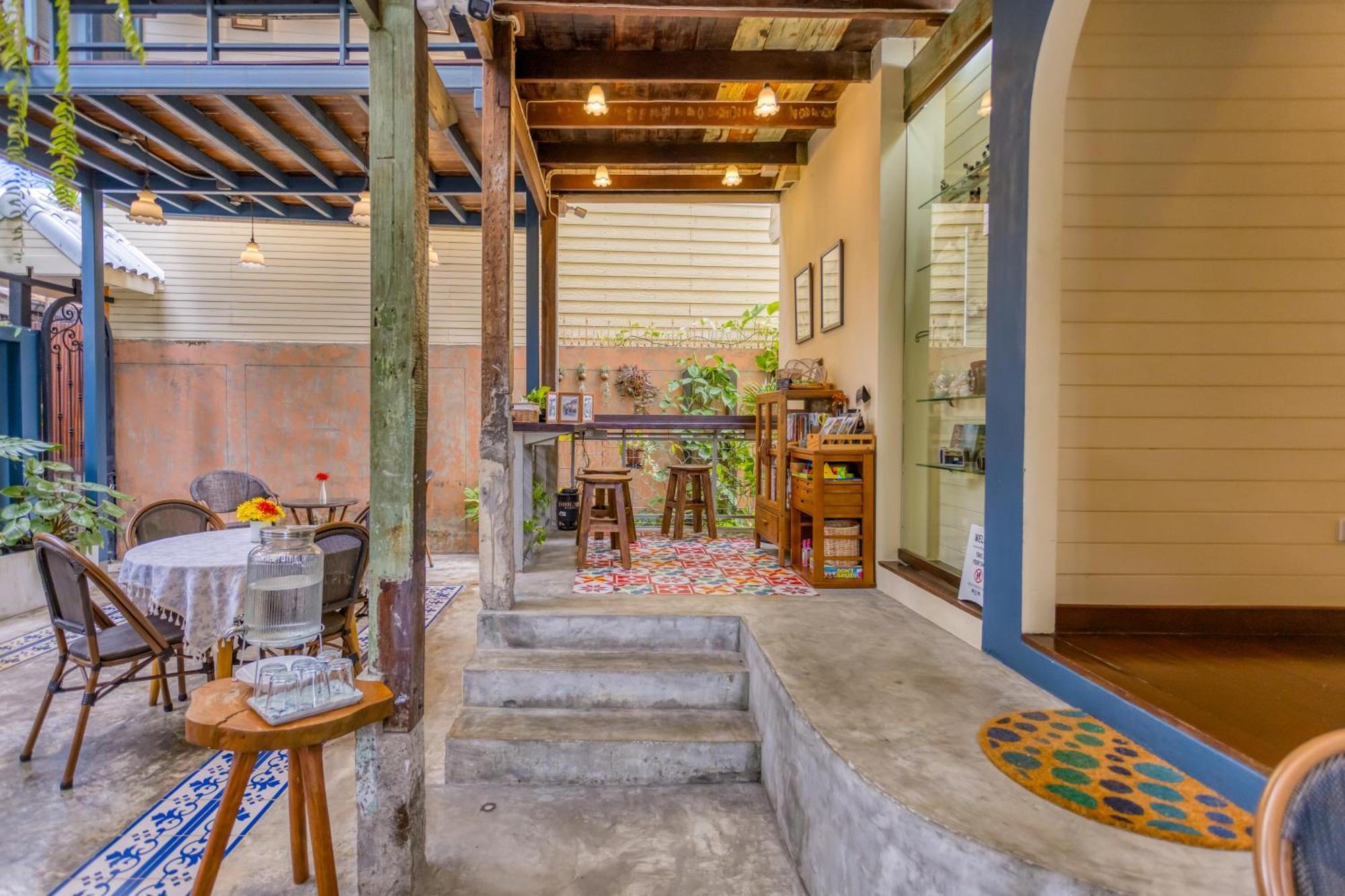 방콕 Priya Boutique House B&B 외부 사진