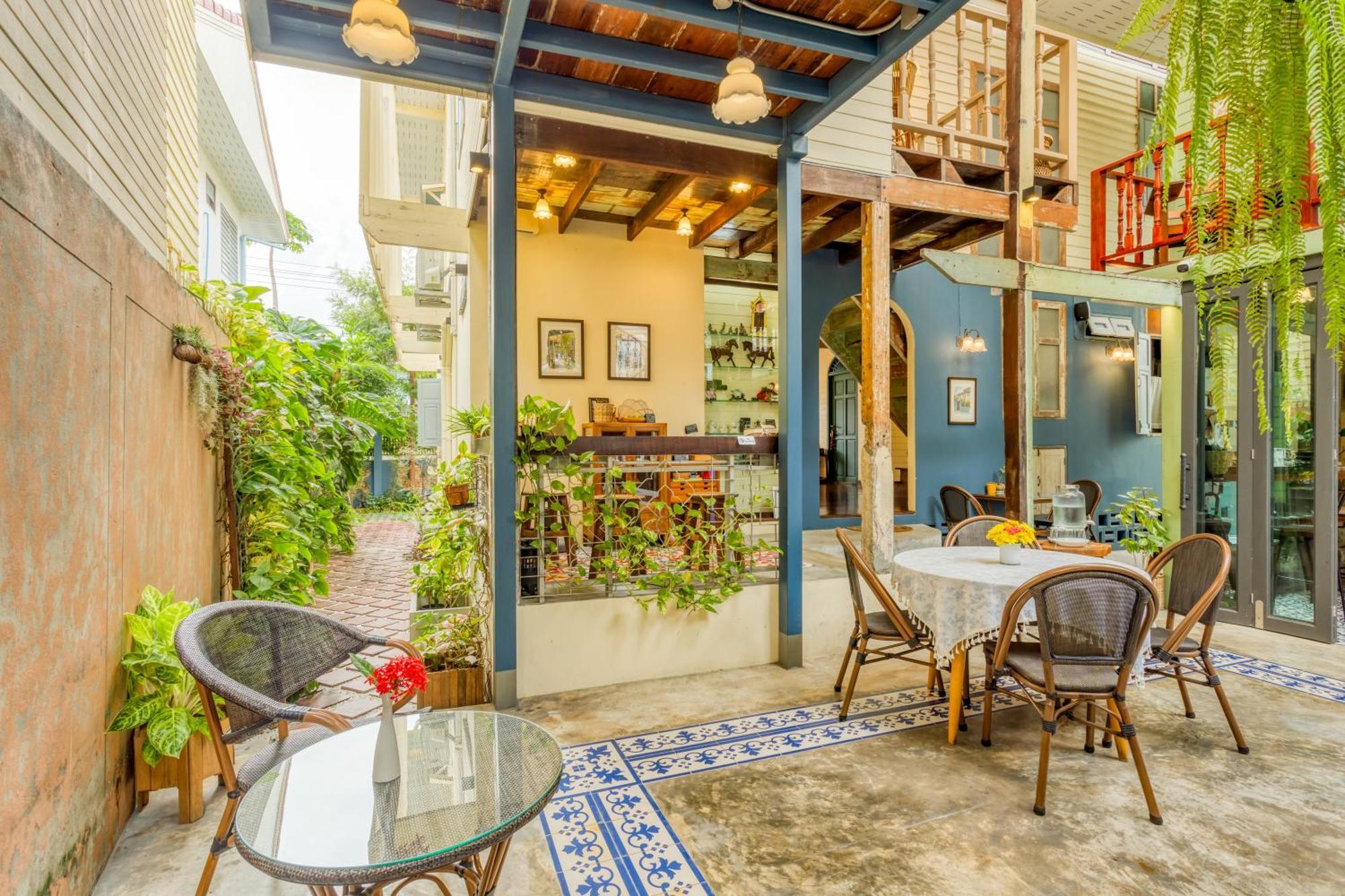 방콕 Priya Boutique House B&B 외부 사진